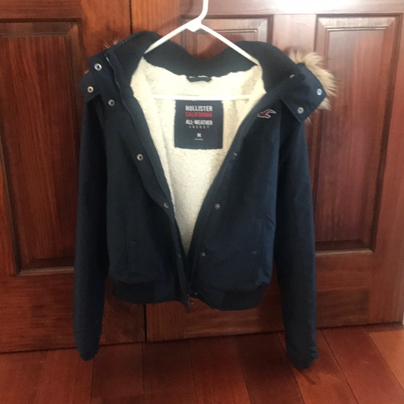 Hollister jacket - Picture 3 of 3